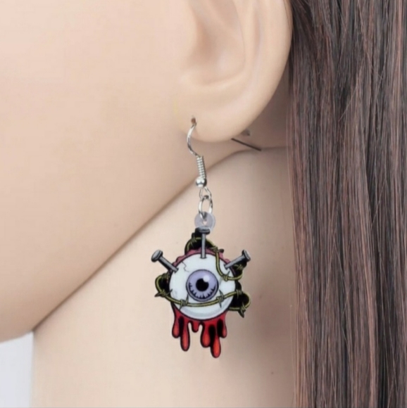 Tortured Eyeball Red Blood Drip Nail Barbedwire Dangle Drop Earrings - Picture 6 of 8